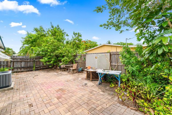 Backyard, Exterior, Hot Tub
