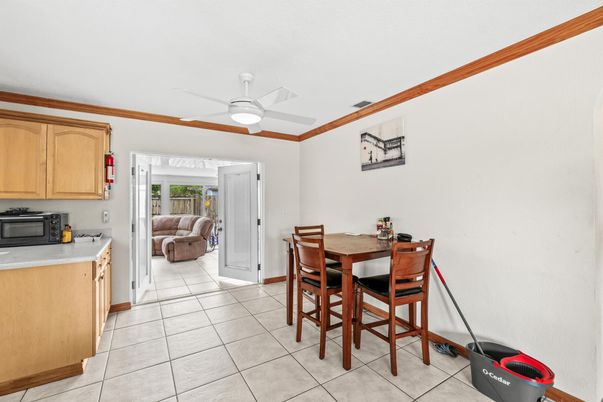 Dining room, Interior