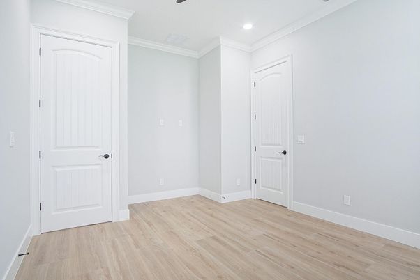 Empty room, Interior, Recessed Lighting, Wood Texture Flooring