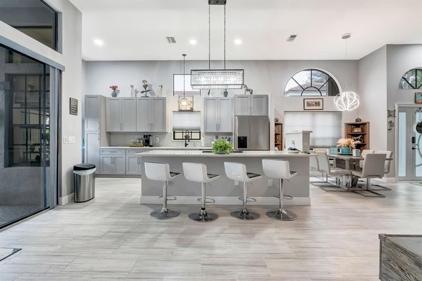 Dining room, Interior, Kitchen, Pendant Lights, Recessed Lighting, Stainless Steel Appliances