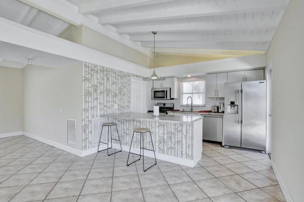 Interior, Kitchen, Pendant Lights, Stainless Steel Appliances