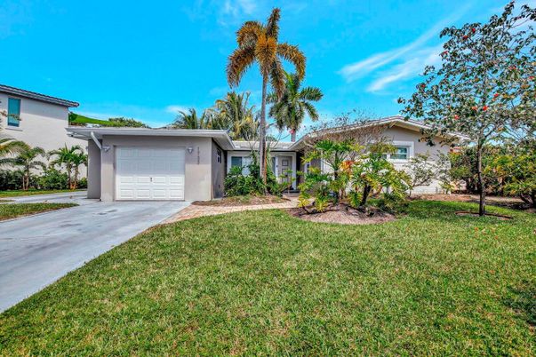 Attached, Backyard, Exterior, Facade, Ranch