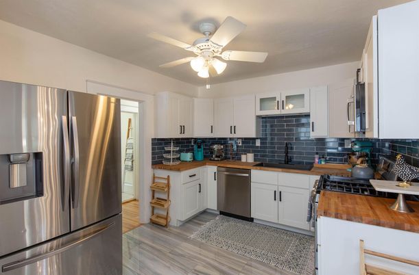 Interior, Kitchen, Stainless Steel Appliances, Wood Texture Flooring