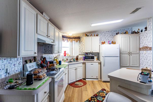 Interior, Kitchen, Wood Texture Flooring