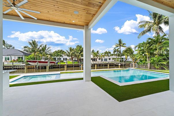 Exterior, Pool, Water