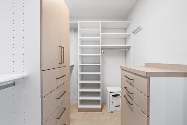 Interior, Walk-in Closets