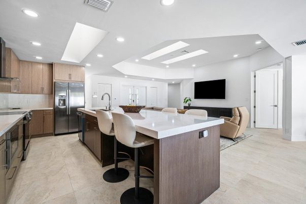 Interior, Kitchen, Living room, Recessed Lighting, Stainless Steel Appliances