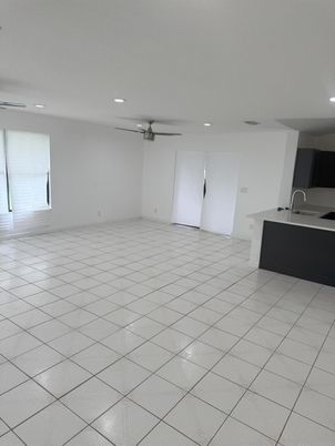 Empty room, Interior, Kitchen, Recessed Lighting