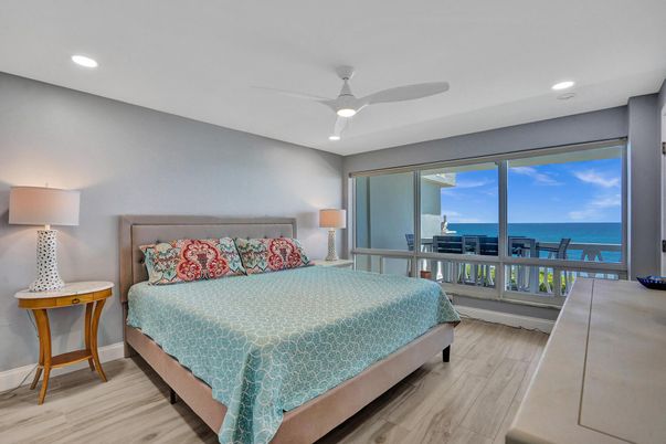 Bedroom, Interior, Recessed Lighting, Water, Wood Texture Flooring