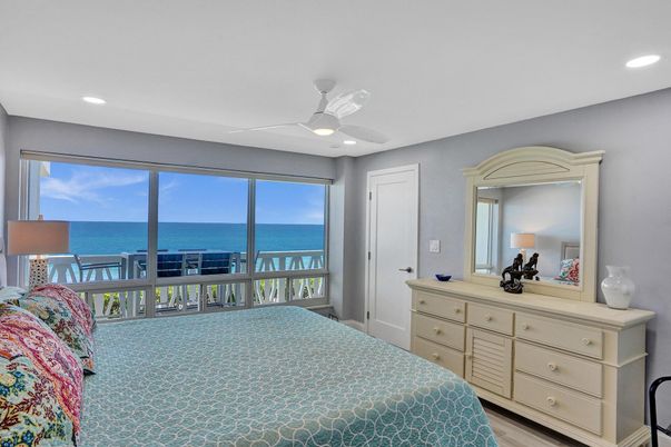 Bedroom, Interior, Recessed Lighting, Water, Wood Texture Flooring