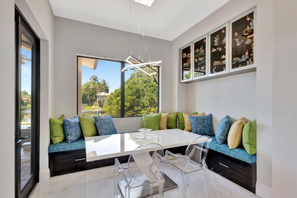 Dining room, Interior, Marble, Pendant Lights