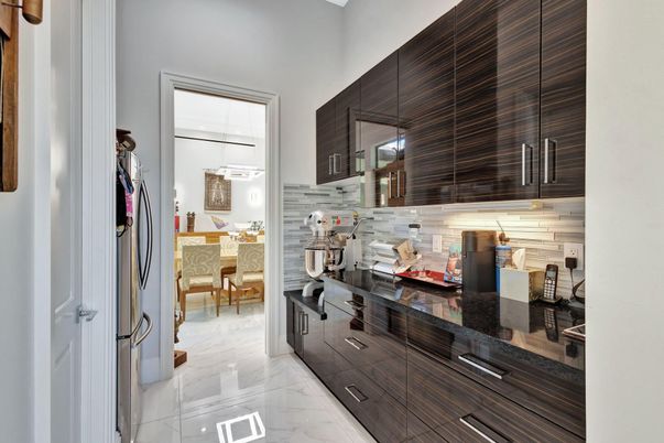 Dining room, Interior, Kitchen, Marble, Pendant Lights