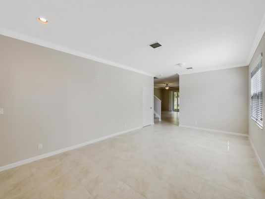 Empty room, Interior, Recessed Lighting