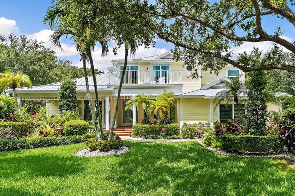 Backyard, Exterior, Facade, Farmhouse
