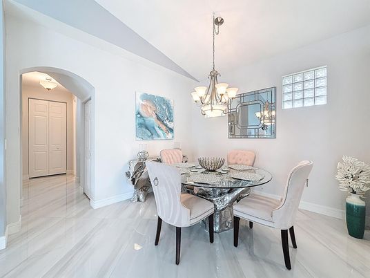 Chandelier, Dining room, Interior