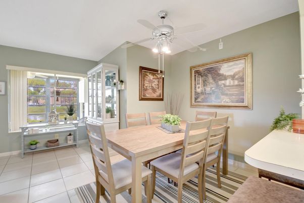 Dining room, Interior