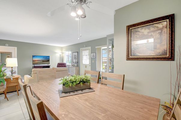 Dining room, Interior