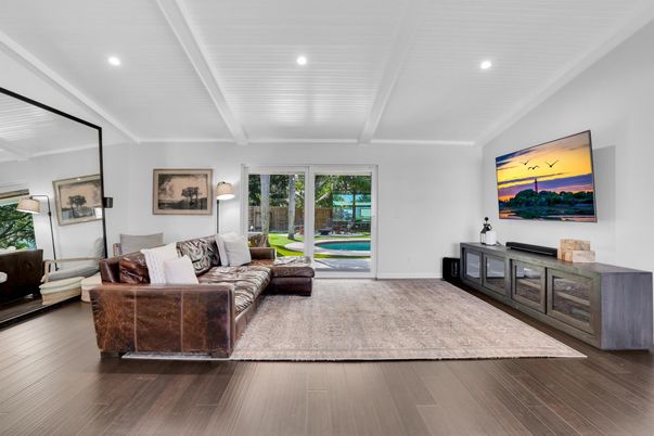 Interior, Living room, Recessed Lighting, Wood Texture Flooring