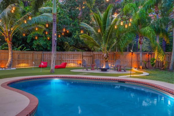 Exterior, Pool