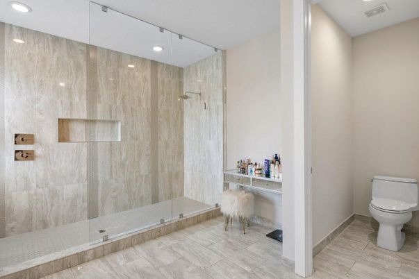 Bathroom, Interior, Recessed Lighting