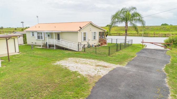 Backyard, Exterior, Water