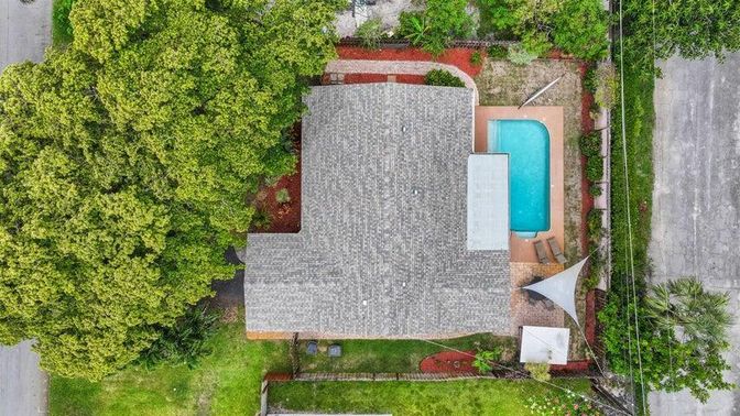 Exterior, Drone