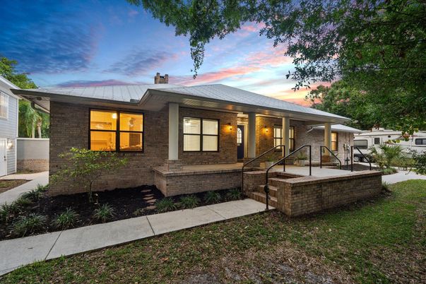 Exterior, Facade, Brick Facade, Ranch