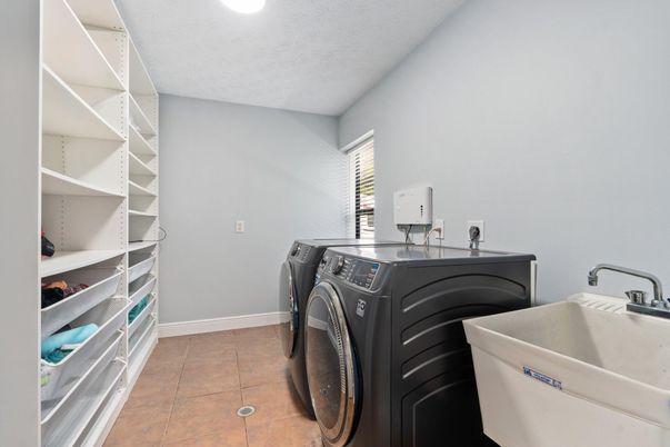 Interior, Recessed Lighting, Washer