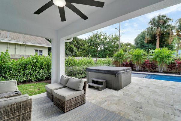 Exterior, Hot Tub, Pool