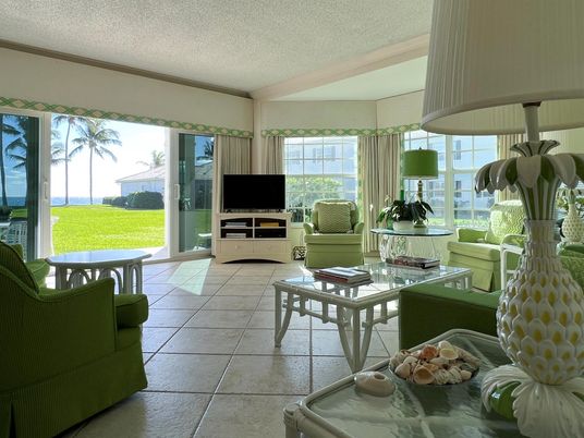 Interior, Living room, Water