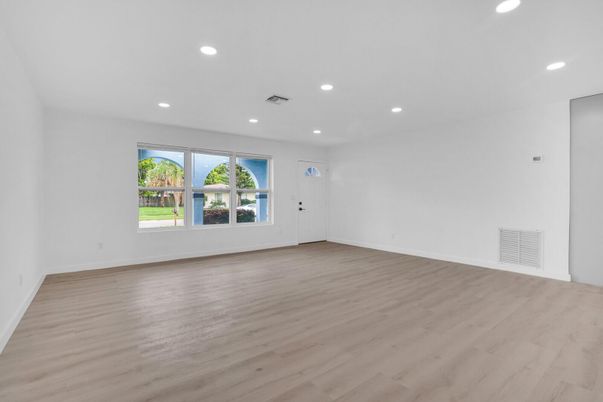 Empty room, Interior, Recessed Lighting, Wood Texture Flooring