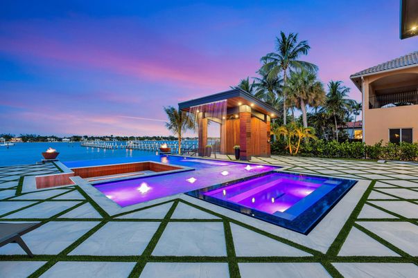 Exterior, Pool, Water