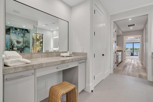Bathroom, Interior, Recessed Lighting