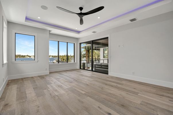 Empty room, Interior, Recessed Lighting, Wood Texture Flooring