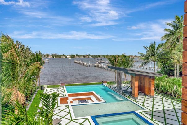 Exterior, Pool, Water