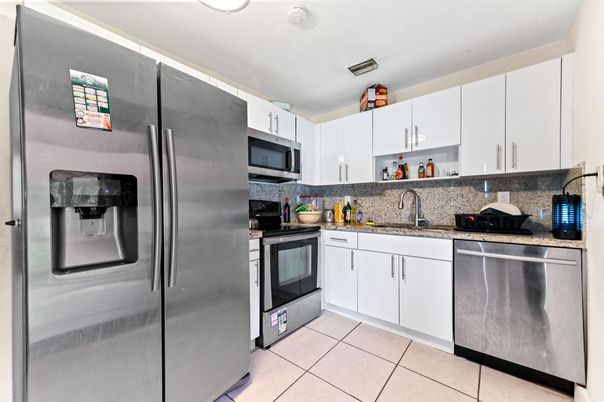 Interior, Kitchen, Stainless Steel Appliances