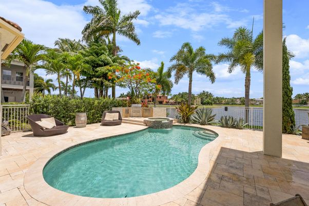 Exterior, Pool, Water