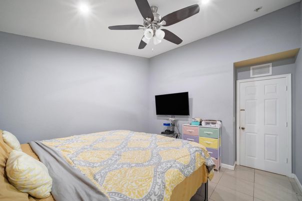 Bedroom, Interior, Recessed Lighting