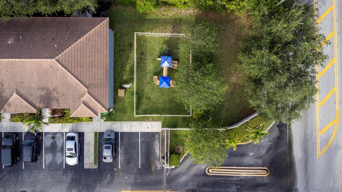 Exterior, Drone