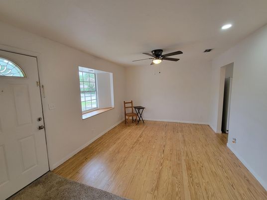 Empty room, Interior, Recessed Lighting, Wood Texture Flooring