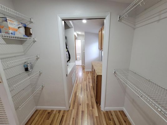 Interior, Recessed Lighting, Wood Texture Flooring
