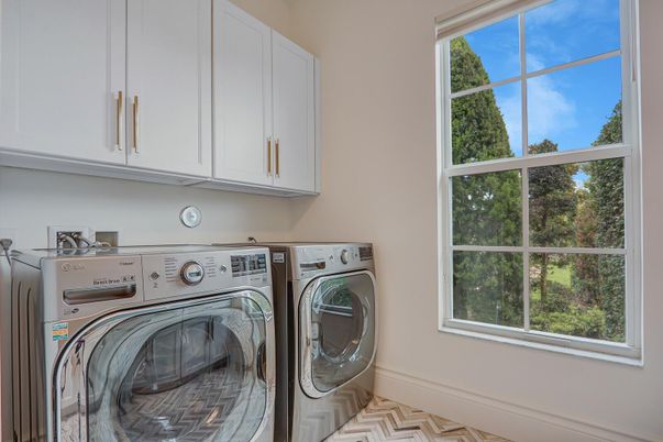 Interior, Washer