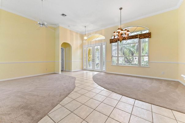 Chandelier, Empty room, Interior, Pendant Lights