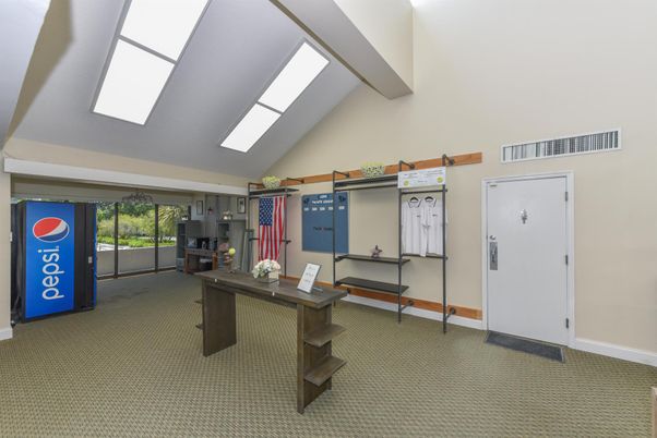 Home Office, Interior