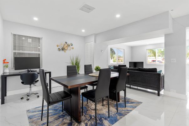 Home Office, Interior, Living room, Marble, Recessed Lighting