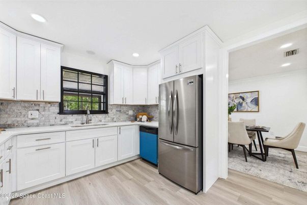 Dining room, Interior, Kitchen, Recessed Lighting, Wood Texture Flooring