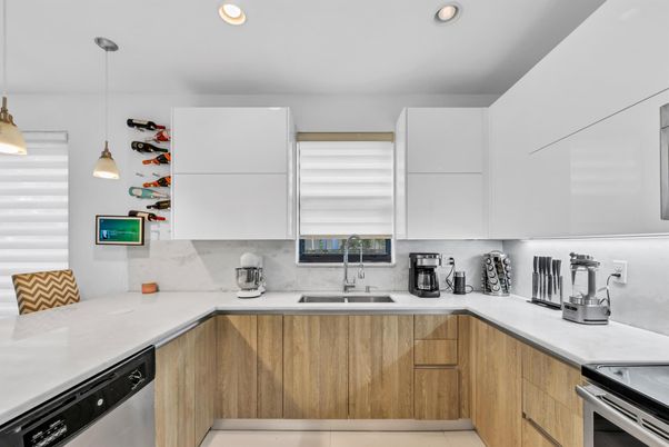 Interior, Kitchen, Pendant Lights, Recessed Lighting, Stainless Steel Appliances