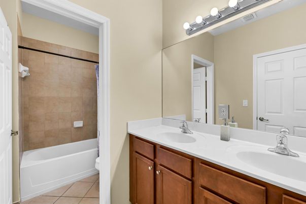 Bathroom, Dual Sink Vanities, Interior