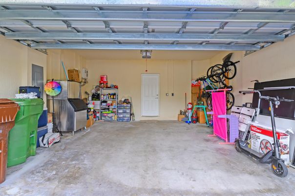 Garage, Interior