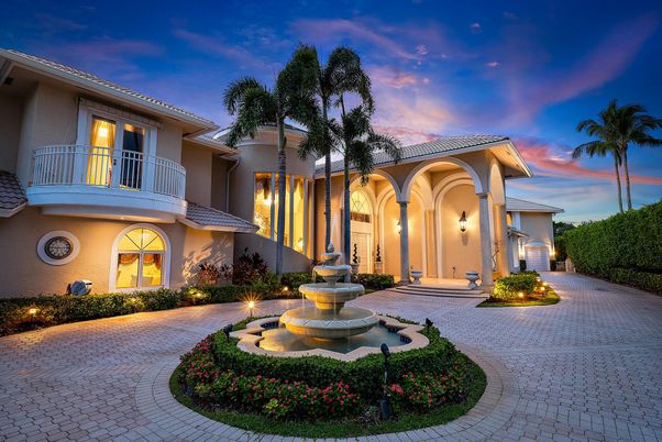 Exterior, Facade, Mediterranean